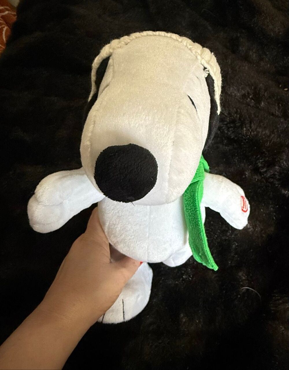 Hallmark Whirling Twirling Snoopy Peanuts, Skating Christmas works great